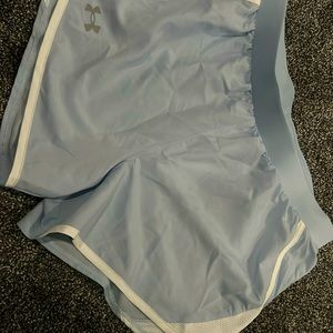 Under amor shorts
